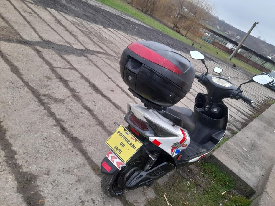 Scuter electric fara permis