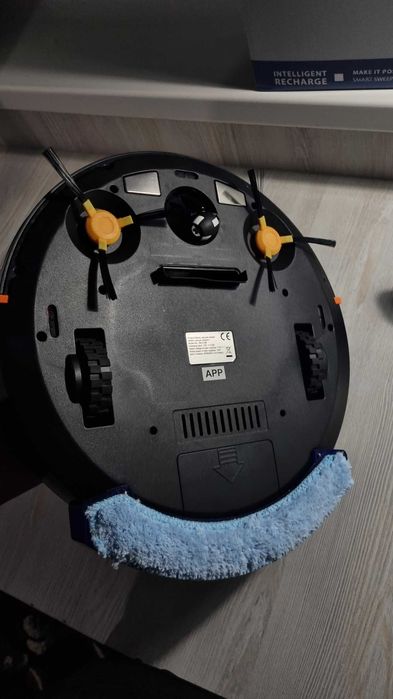 Робот-пылесос Smart Sweeping Robot ZM013B (сухая и влажная уборка)