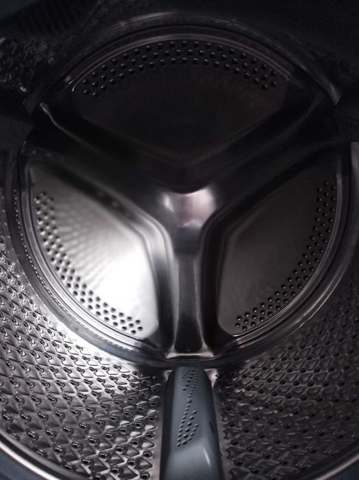 Пералния Беко за вградена  кухния