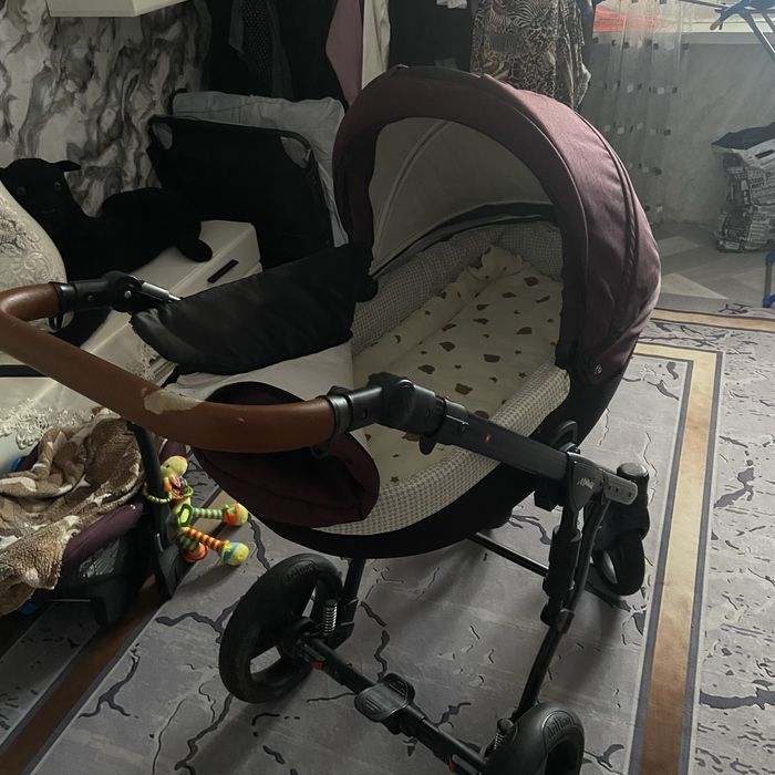 Продаи коляску 3в1