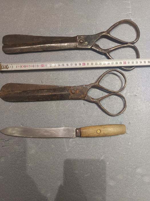 Стари ножици и нож 8€
