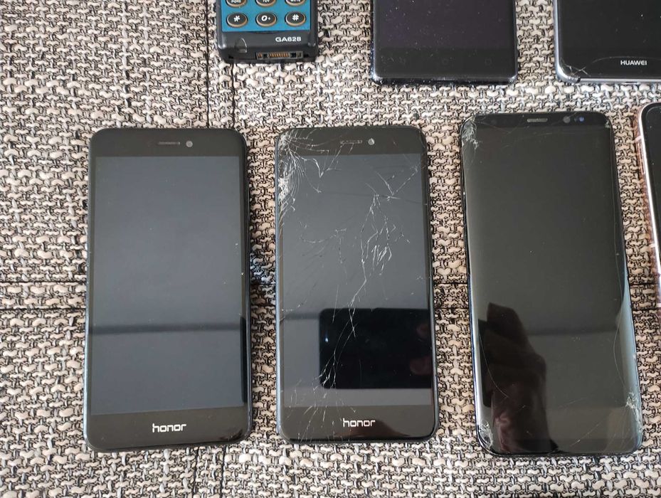 РАЗЧИСТВАНЕ ЛОТ GSM телефони за части