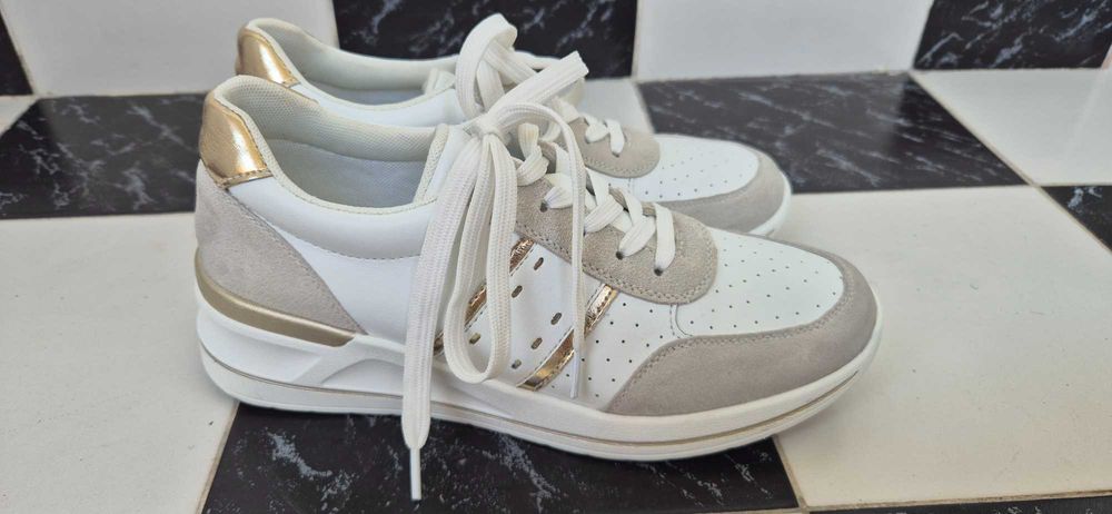 Маратонки  Tendenz