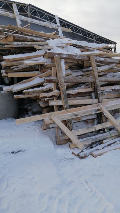 Страпилы, доски.