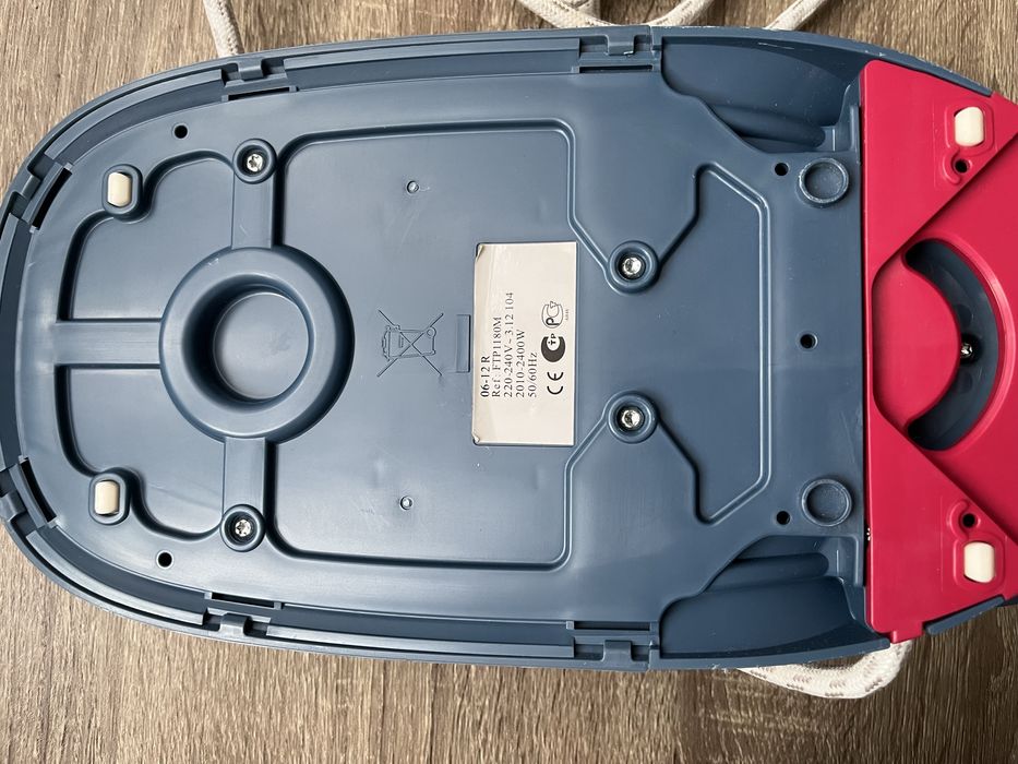 Безкабелна ютия Calor Freemove