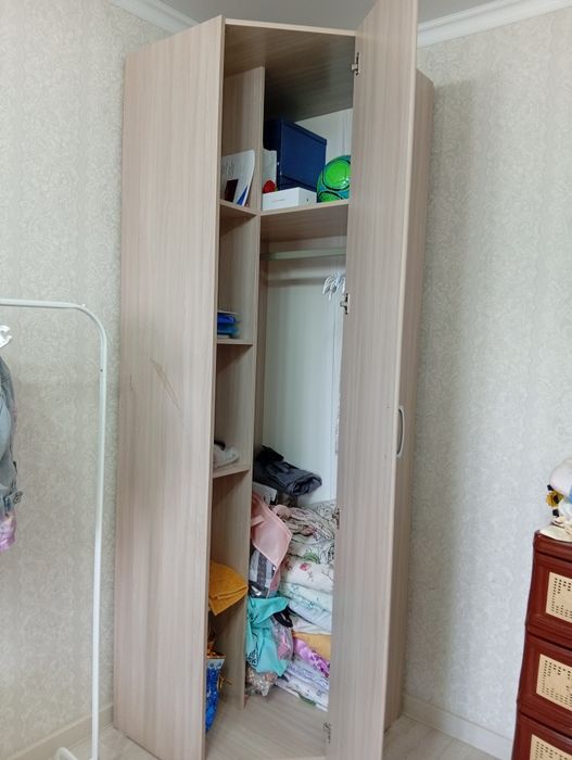Шкаф угловой в отличном состоянии