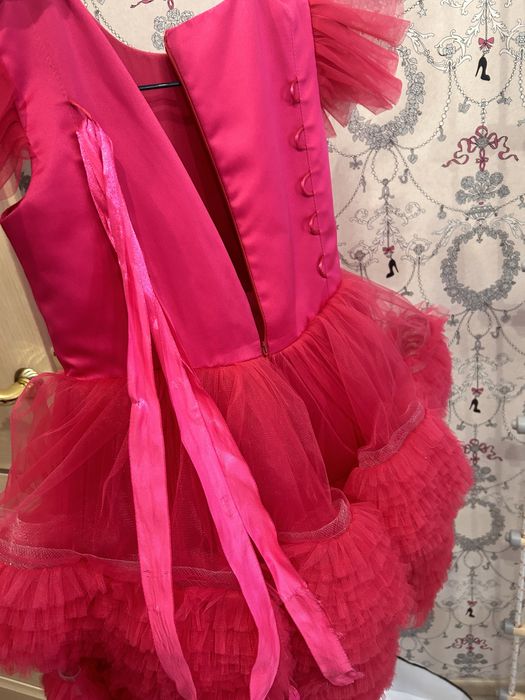 Детское шикарное бальное платье