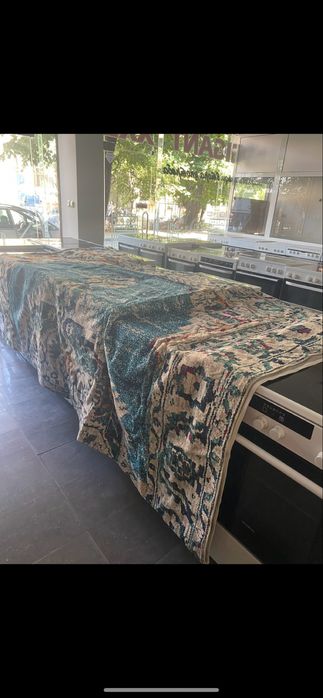 Килим размер 3,60 на  2,70