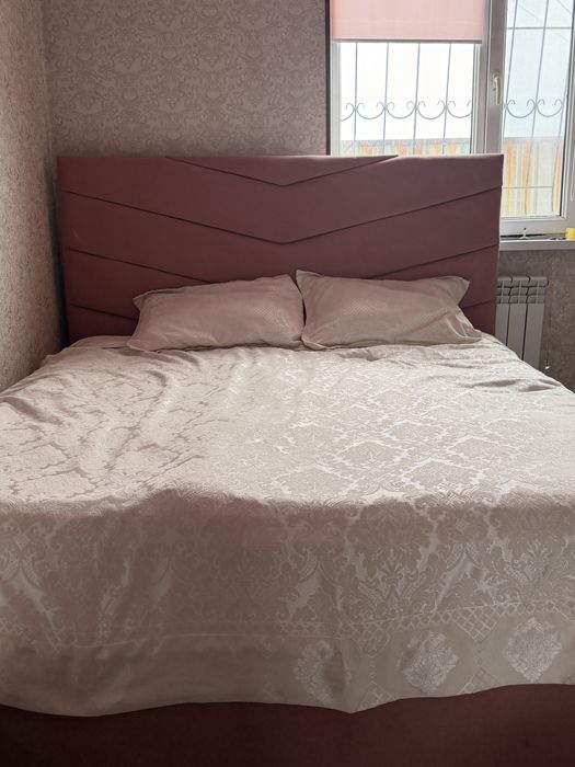 Кровать двухспальная