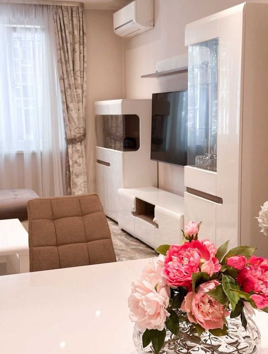 Дава се под наем Двустаен апартамент в София, Зона Б-18 - 90 кв.м за 1200 € - Снимка #5