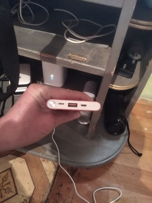 Паурбанк продам рабочий