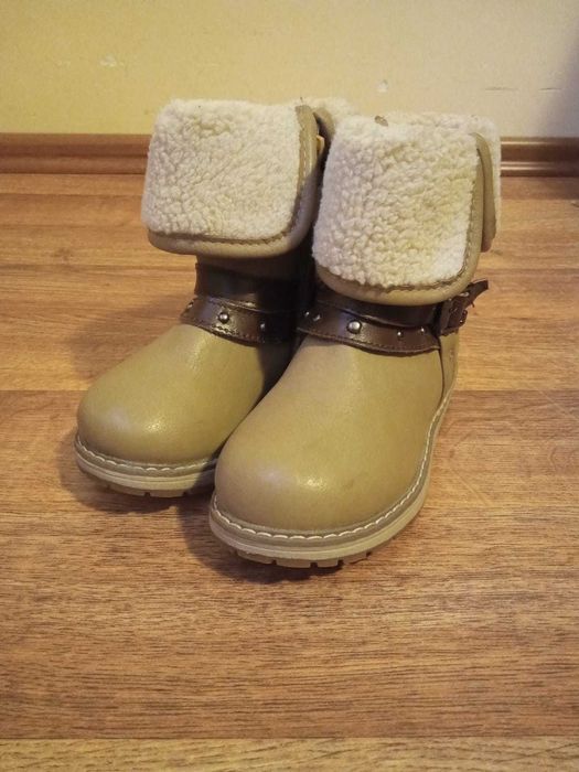 Ghete,cizme fetita nr 28 noi,superbe