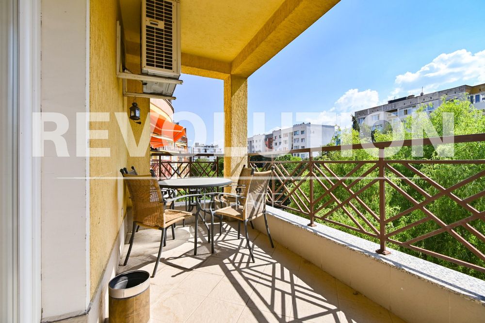 Дава се под наем Тристаен апартамент в София, Борово - 140 кв.м за 1000 € - Снимка #10