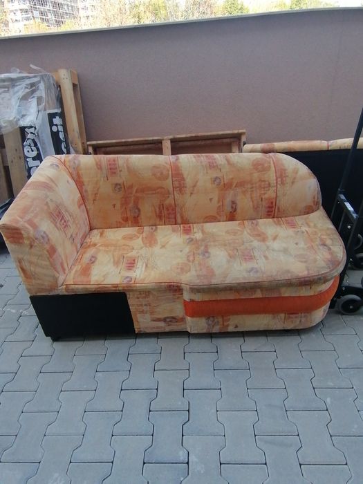 Продавам разтегателен диван