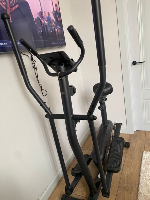 Продается складной эллиптический тренажер.