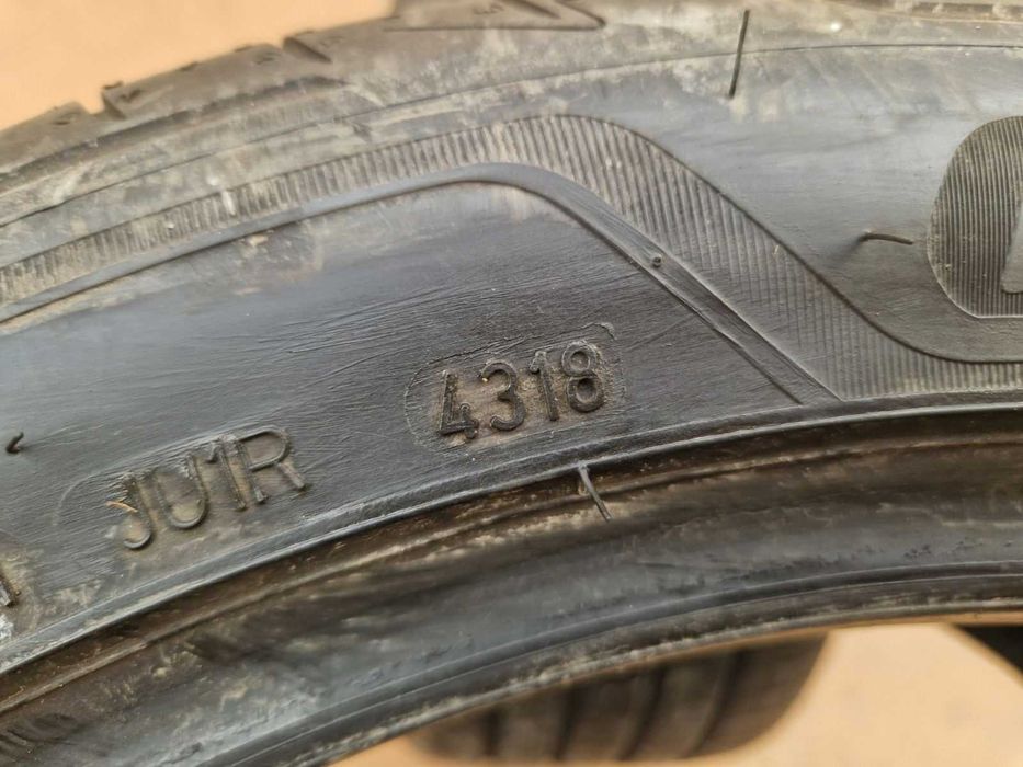 2 Goodyear R18 255/40 Летни гуми Runflat  DOT4318