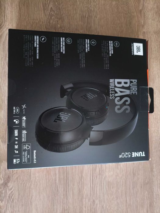 наушники JBL Tune 520BT