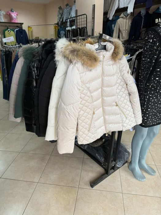 Мъжки и дамски дрехи на едро и дребно !