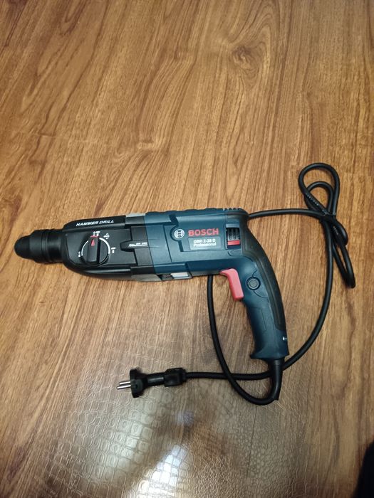 Перфоратор BOSCH