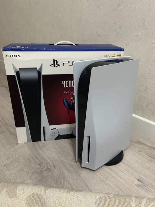 PS5 + 2 джойстика + аксессуары