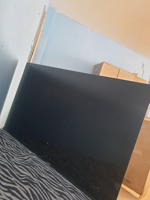 Смарт телевизор Hisens на части