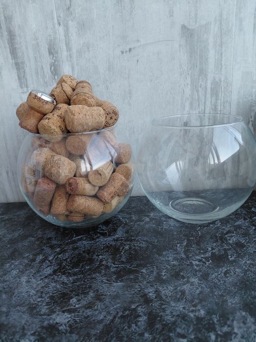 Продам  вазы -флорариумы.