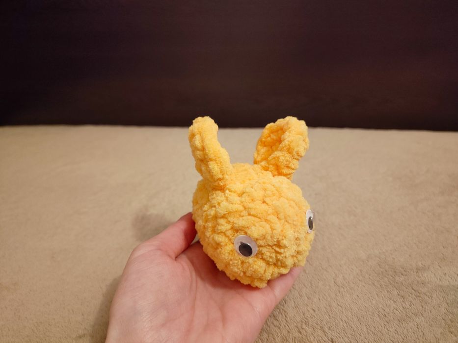 Ръчно изработена играчка от мека прежда