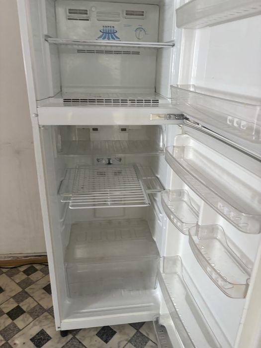 Продам холодильник