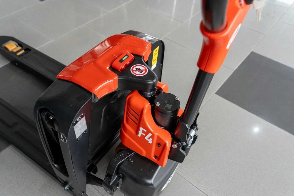 Штабелер EP Equipment F4 2025 г