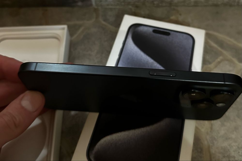 iPhone 15 Pro Max 1TB