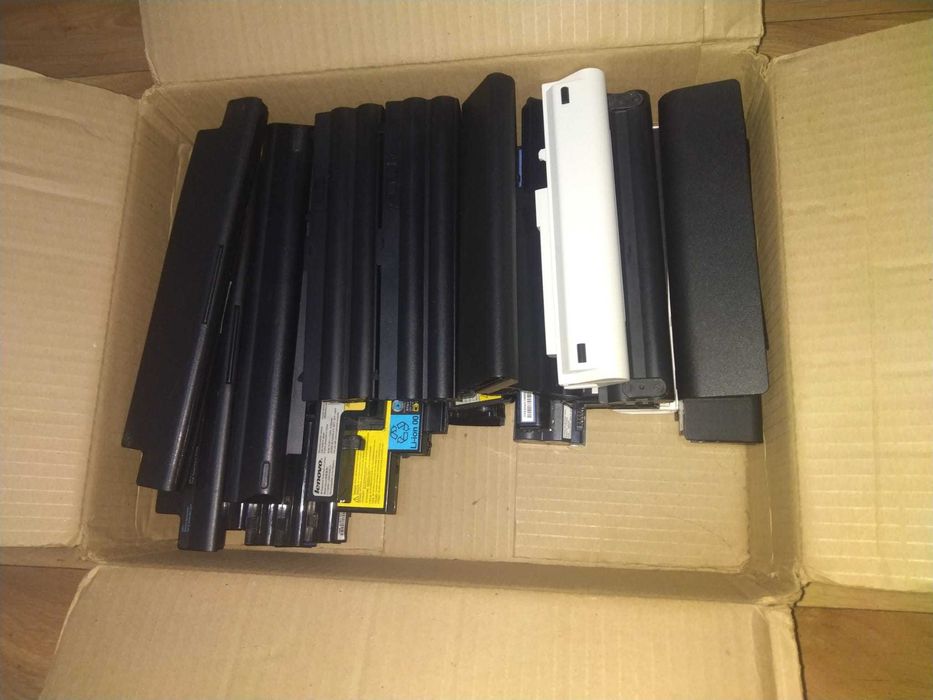 Diferite baterii laptop, noi si sh, toate testate si functionale