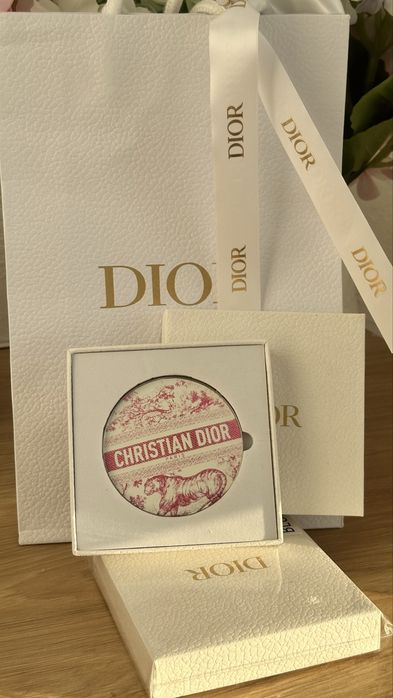 В наличии! Косметички, зеркала