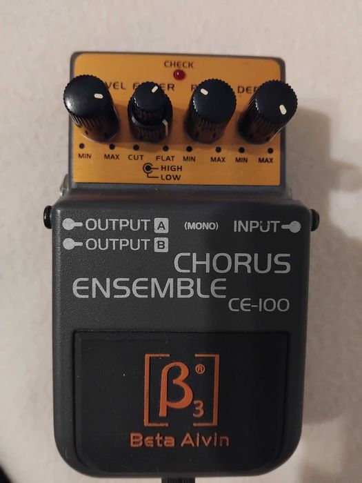 Ефект за китара Chorus Ensemble
