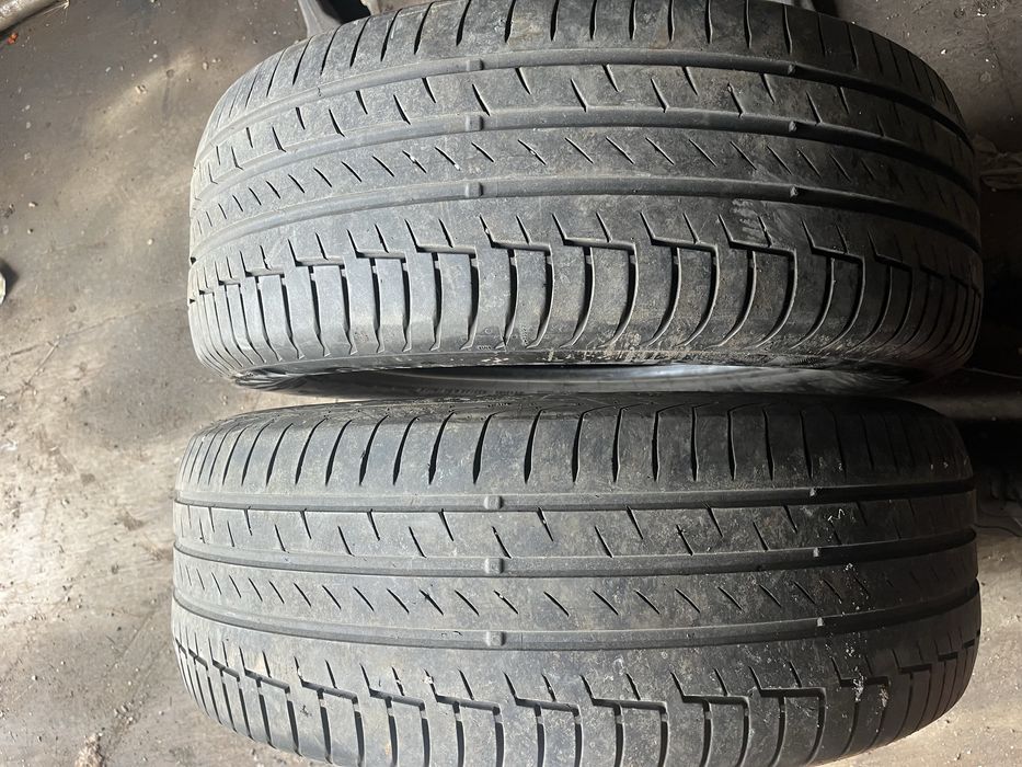 Продам две шины.