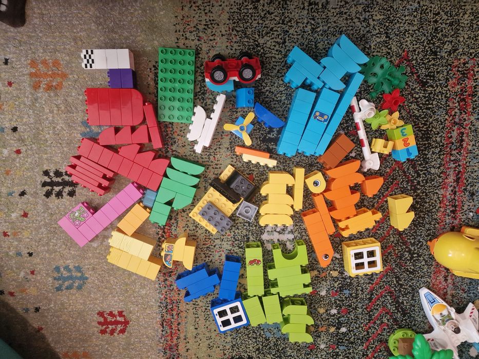 Lego Duplo 11seturi complete + extra piese