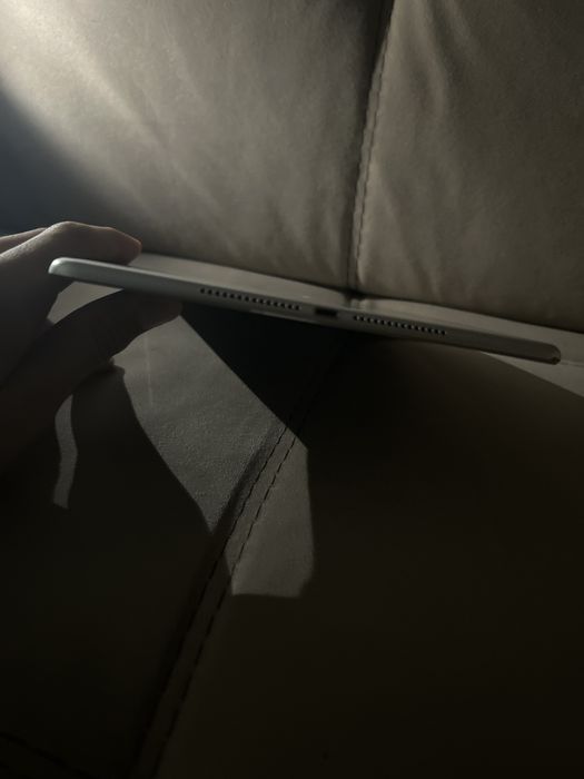 IPAD Air 1 в нормальном состоянии