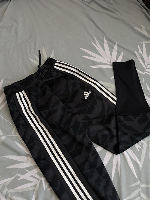 Pantaloni adidas