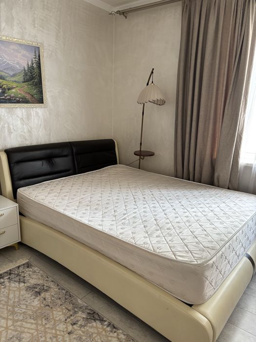 Кровать двуспальная