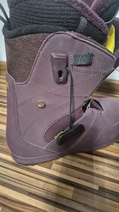 Vand boots snowboard , Salomon , marimea 41