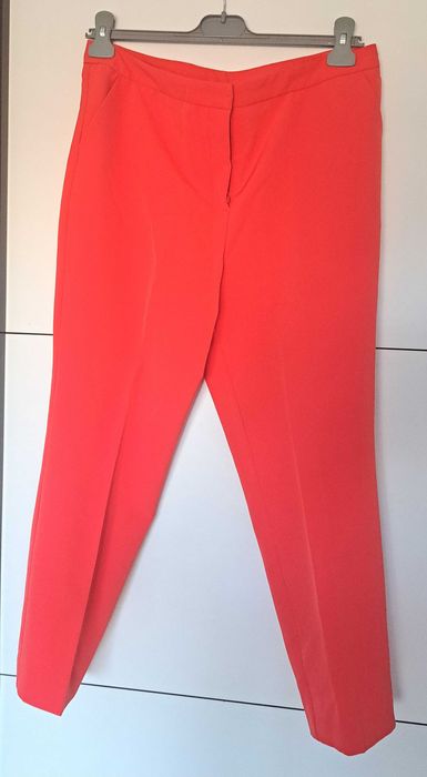Pantaloni roz marime 42