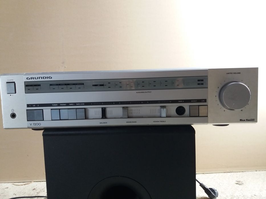 luxman R-5030 .Grundig V7200