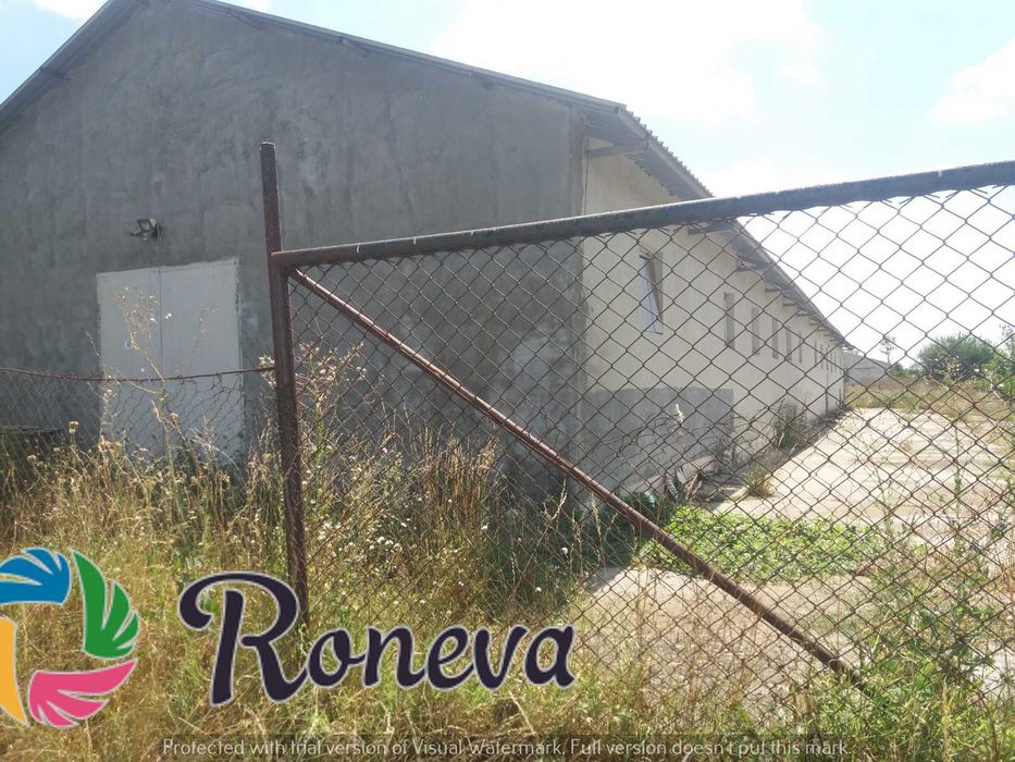 Урегулиран поземлен имот 2550 м2 и склад 874 кв с.Левски