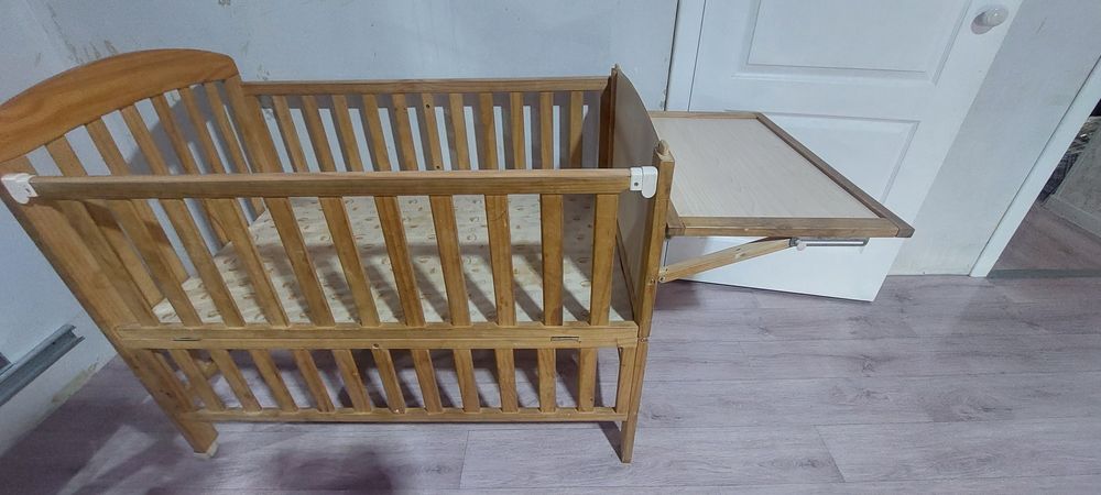 Кроватка детская