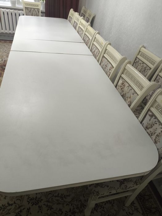 Продам стол 4 метра со стульями