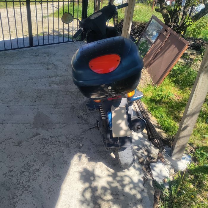 Мотопе , скутер , мотоциклет