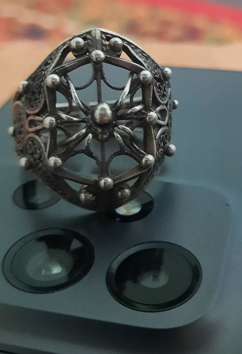 Mujskoy Kumush uzuk qo'l mehnati,sotuvda topilmaydi