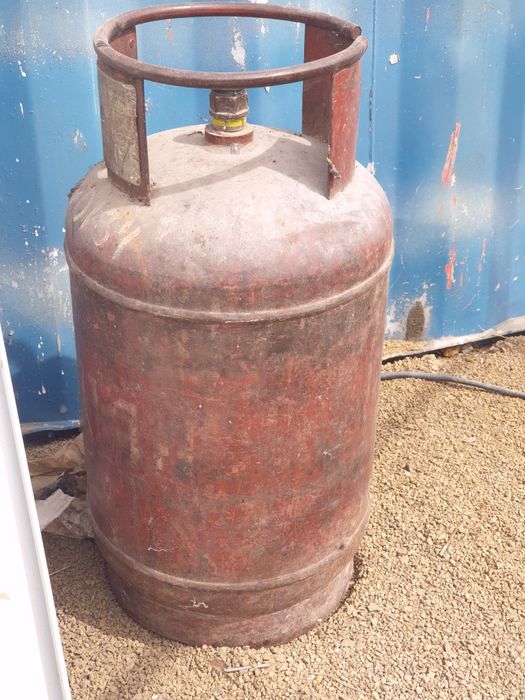 Продам  газ баллоны