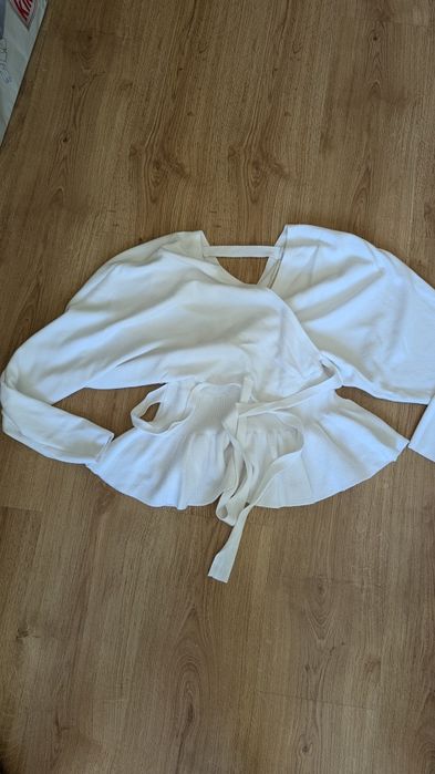 Дамска бяла блуза