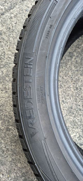 4 anvelope iarna Vredestein,fata 225/45/18,spate 255/40/18.Pret/bucata