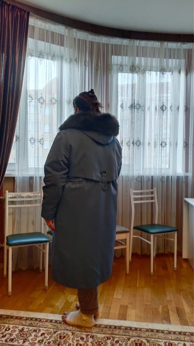 Парка куртка продаю срочно